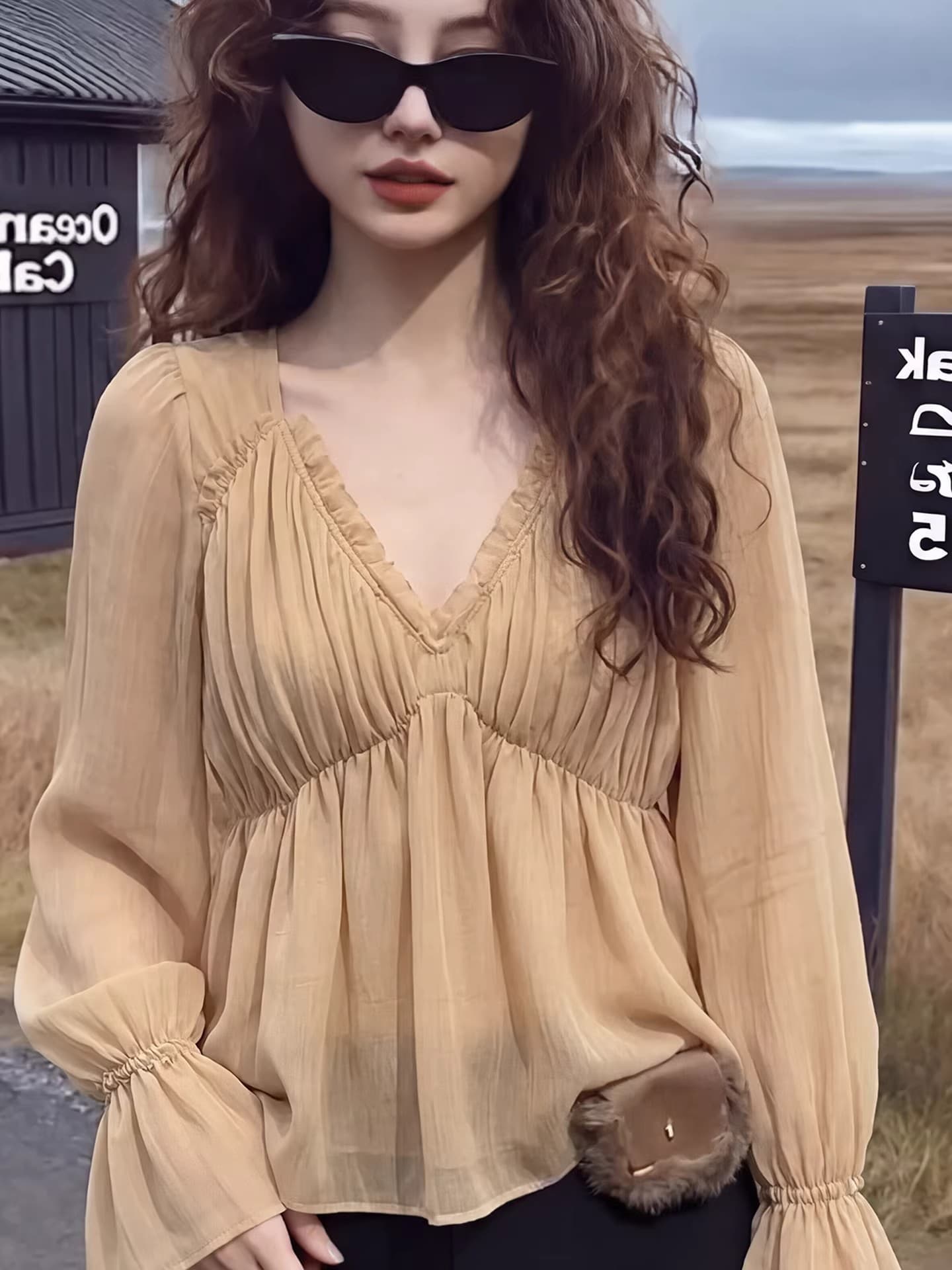 프랑스식 살구 색상 V넥 프릴 긴팔 티셔츠 기본 셔츠 여성 조기 봄 인사이드 가져 가라. 몸매 가꾸기 디자인 센스 쇼트 스타일 맨위 이미지 3