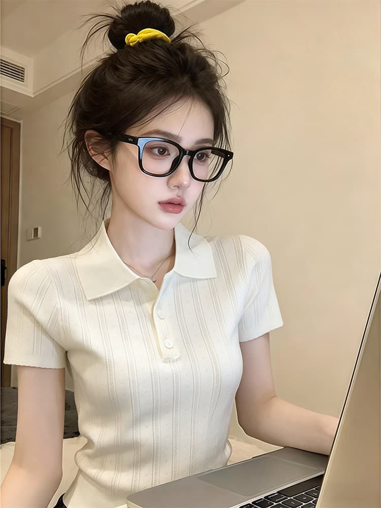 한 부서 부드러운 바람 POLO 칼라 니트 반팔 티셔츠 여성 여름 디자인 센스 세로 줄무늬 몸매 가꾸기 슬림해 보이는 짧은 맨위