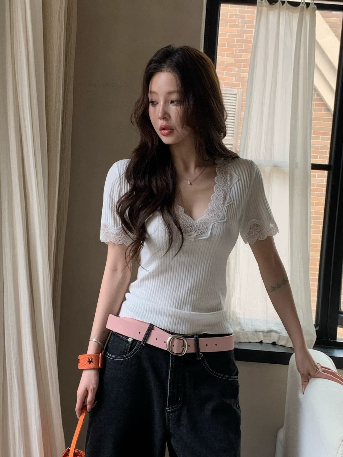 순수한 욕망 바람 화이트 레이스 V넥 니트 반팔 티셔츠 여성 여름 작은 키 튀김 거리 고유 한 아름다운 쇼트 스타일 맨위 상세 이미지 8