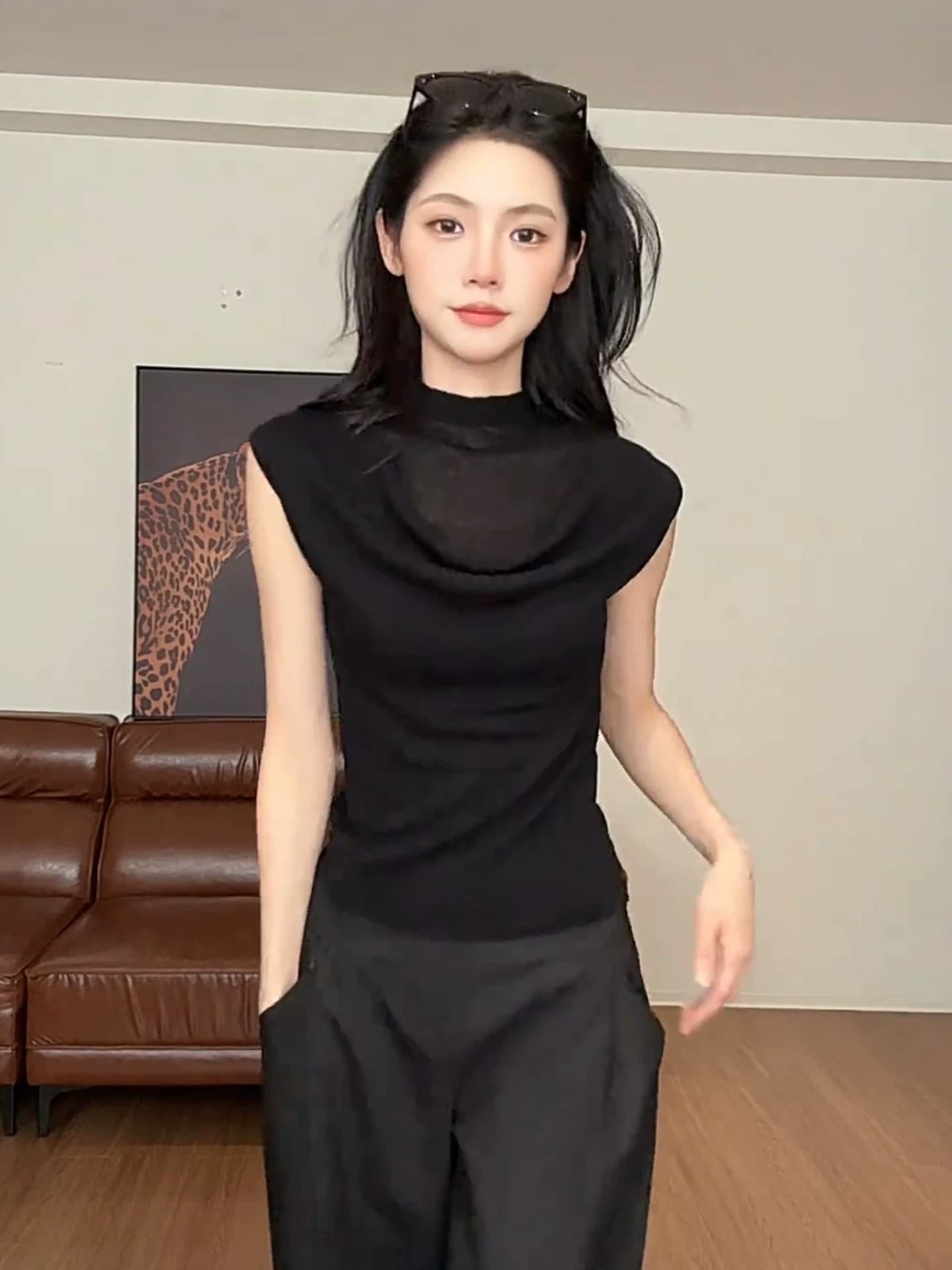 프랑스식 검정색 흔들다 칼라 페이크 레이어드 니트 민소매 티셔츠 여성 여름 고급 센스 몸매 가꾸기 디스플레이 얇고 작은 맨위 상세 이미지 4