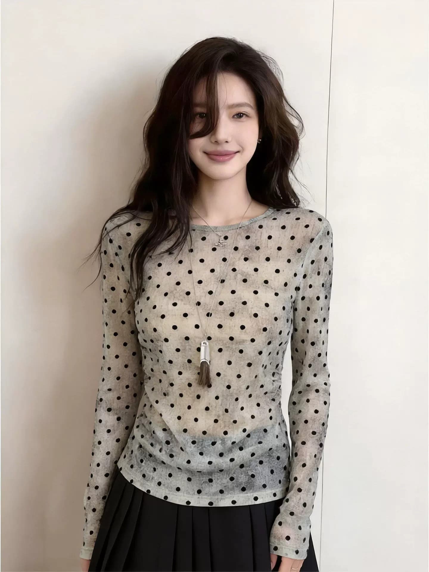 한 부서 회색 도트 무늬 긍정적 인 어깨 긴팔 티셔츠 여성 여름 고급 센스 작은 대중 아니요 명중 섹션 몸매 가꾸기 디스플레이 얇고 작은 맨위 상세 이미지 1