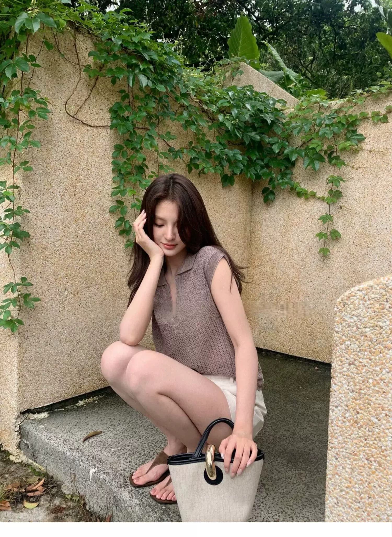 POLO 칼라 홀로우 아웃 조끼 티셔츠 여성 여름 오래된 돈 바람 느긋한 루즈핏 캐주얼 미니멀리즘 어깨 V넥 민소매 맨위 상세 이미지 4
