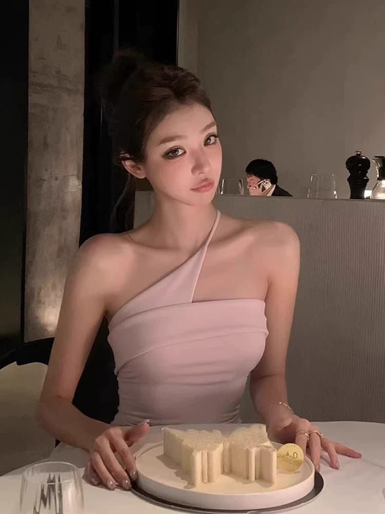 순수한 욕망 바람 핑크색 불규칙 비스듬한 어깨 캐미솔 여름 핫걸 몸매 가꾸기 표지 대리인 우유 오프숄더 튜브탑 맨위