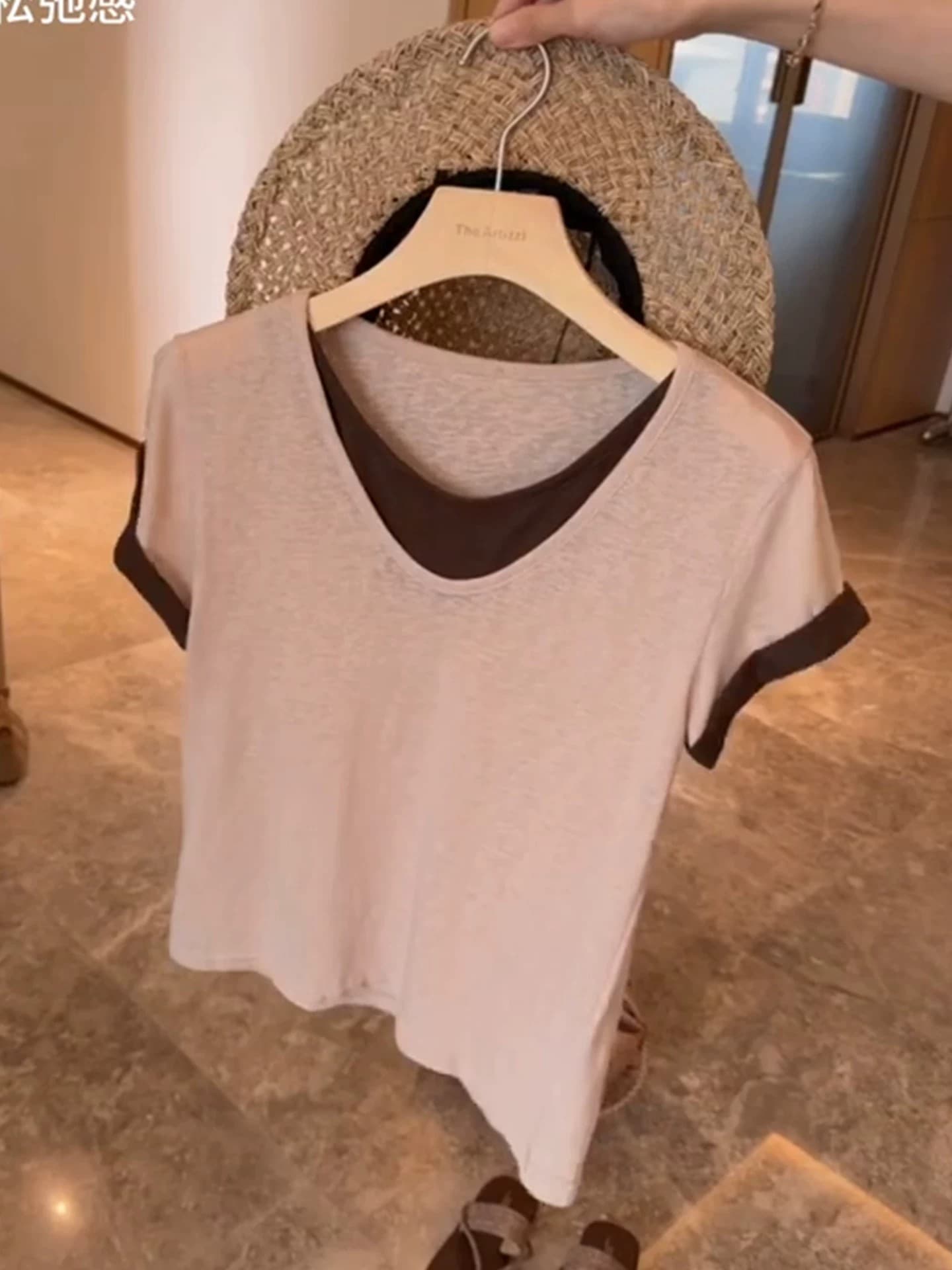 한 부서 chic Chic 핑크색 페이크 레이어드 V넥 반팔 티셔츠 여성 여름 자이언트 잘 생긴 ~ 중 작은 대중 디자인 센스 맨위 이미지 2