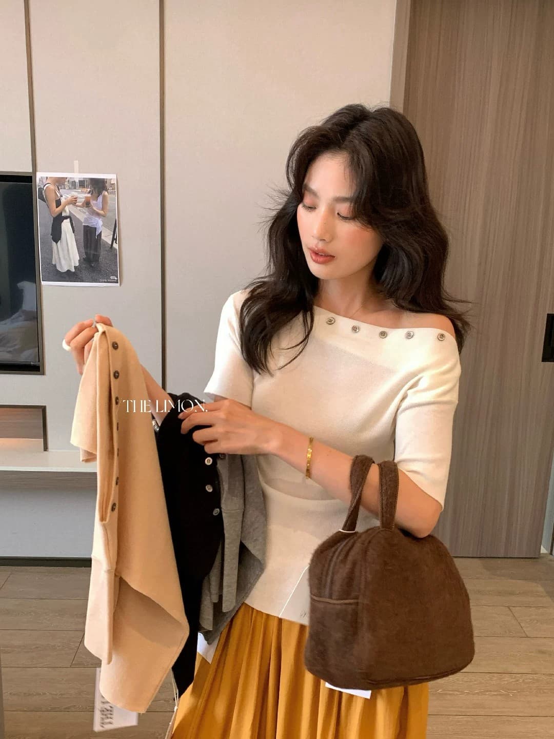 the lemon 레몬 녹차 2026 여름 디자인 센스 비스듬한 칼라 니트 스웨터 여성 다용도 금속 버클 업 의류 상세 이미지 14