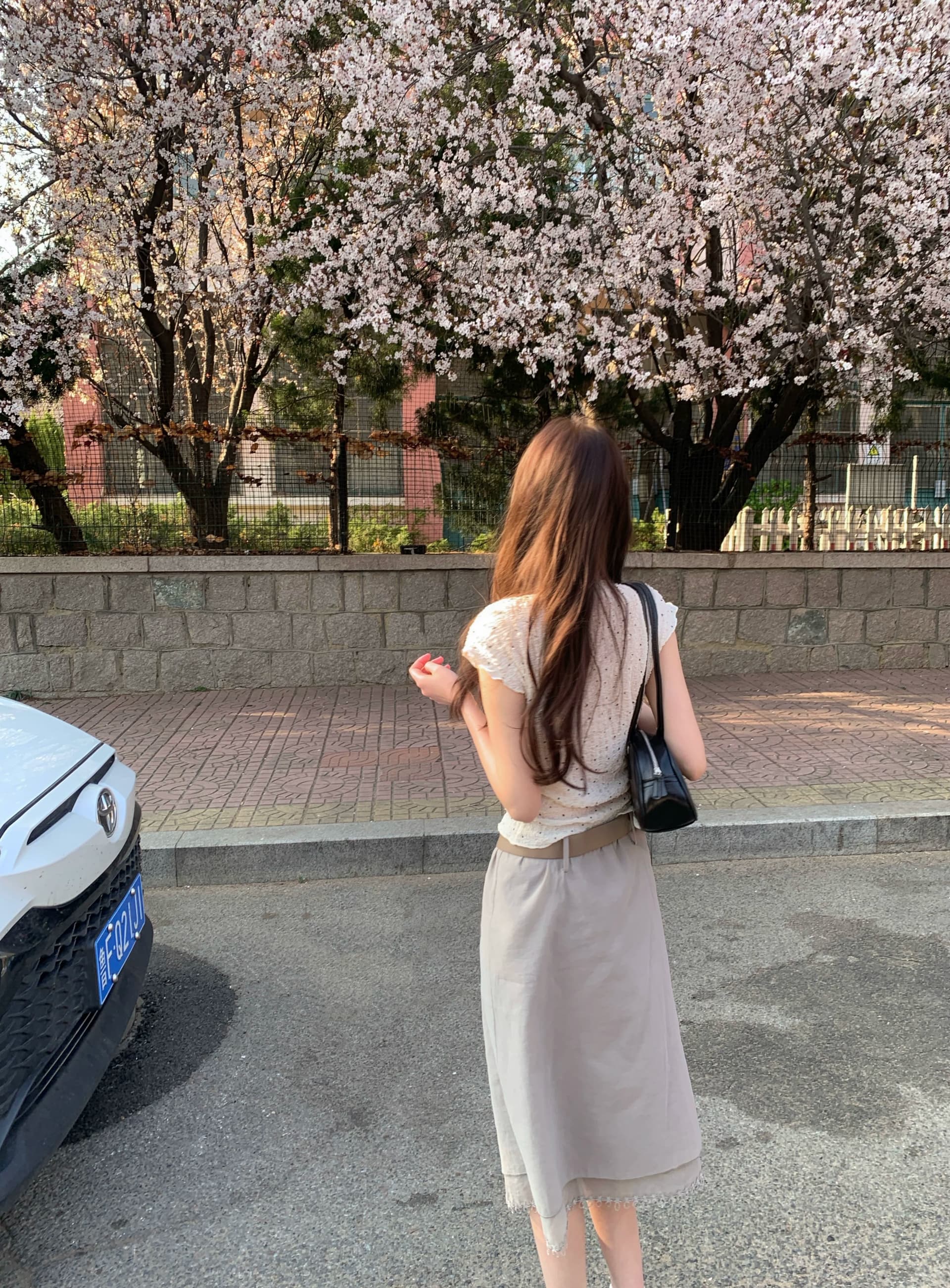 peaceonesoul 직접 만든 한 부서 도트 무늬 주름 질감 디자인 반팔 티셔츠 여성 여름 몸매 가꾸기 슬림해 보이는 맨위 상세 이미지 2