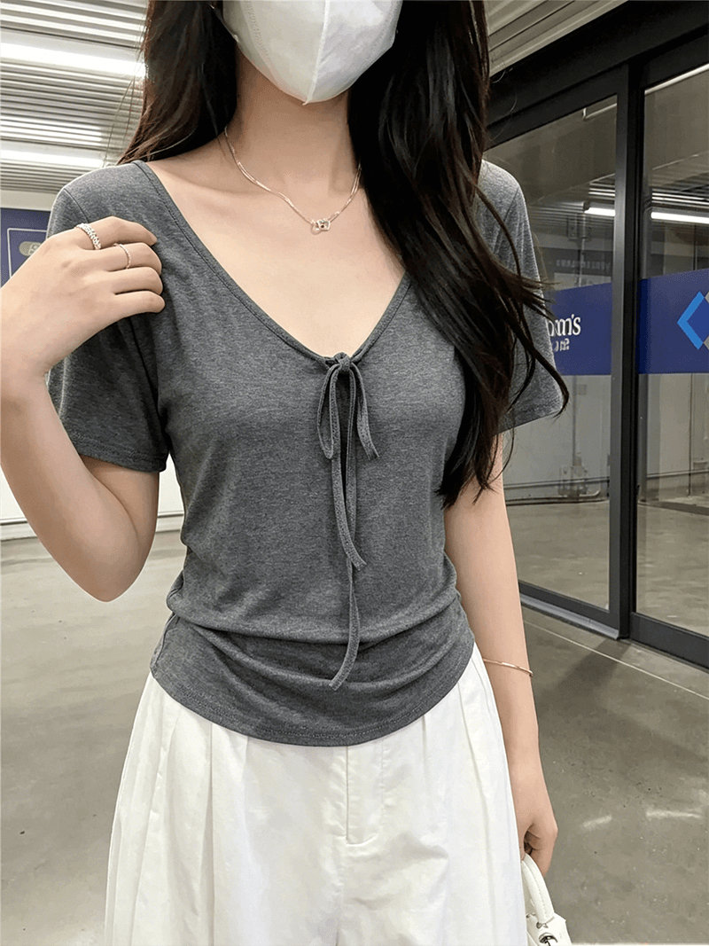 한 부서 어두운 회색 스트랩 u 칼라 대 네클라인 반팔 여성 여름 얇은 스타일 긍정적 인 어깨 몸매 가꾸기 고유 한 티셔츠 이미지 3