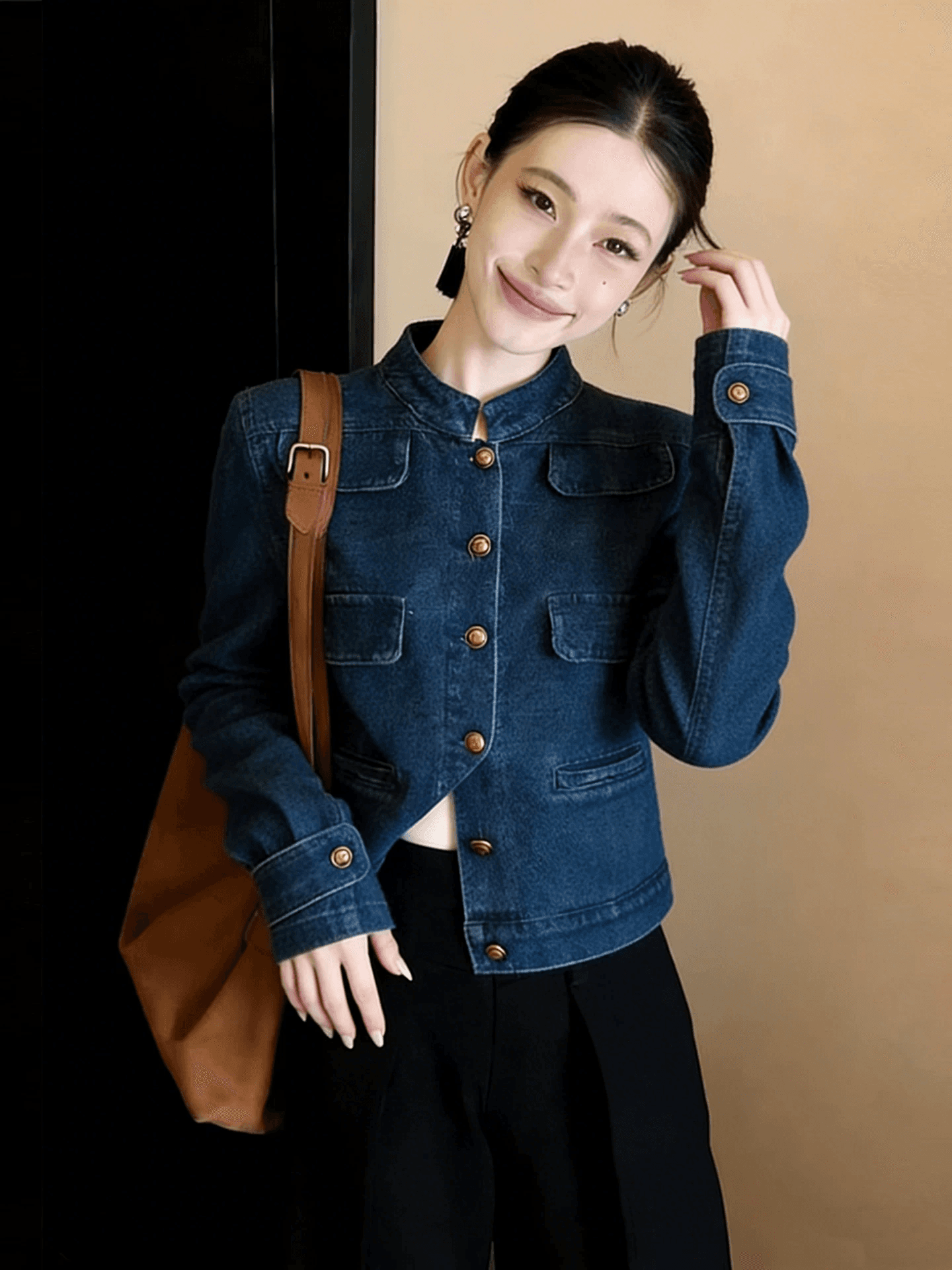 데님 블루 스탠드 칼라 기타 주머니 디자인 센스 쇼트 스타일 재킷 2026 봄 한 부서 고유 한 Chic 아름다운 맨위 여성 이미지 2