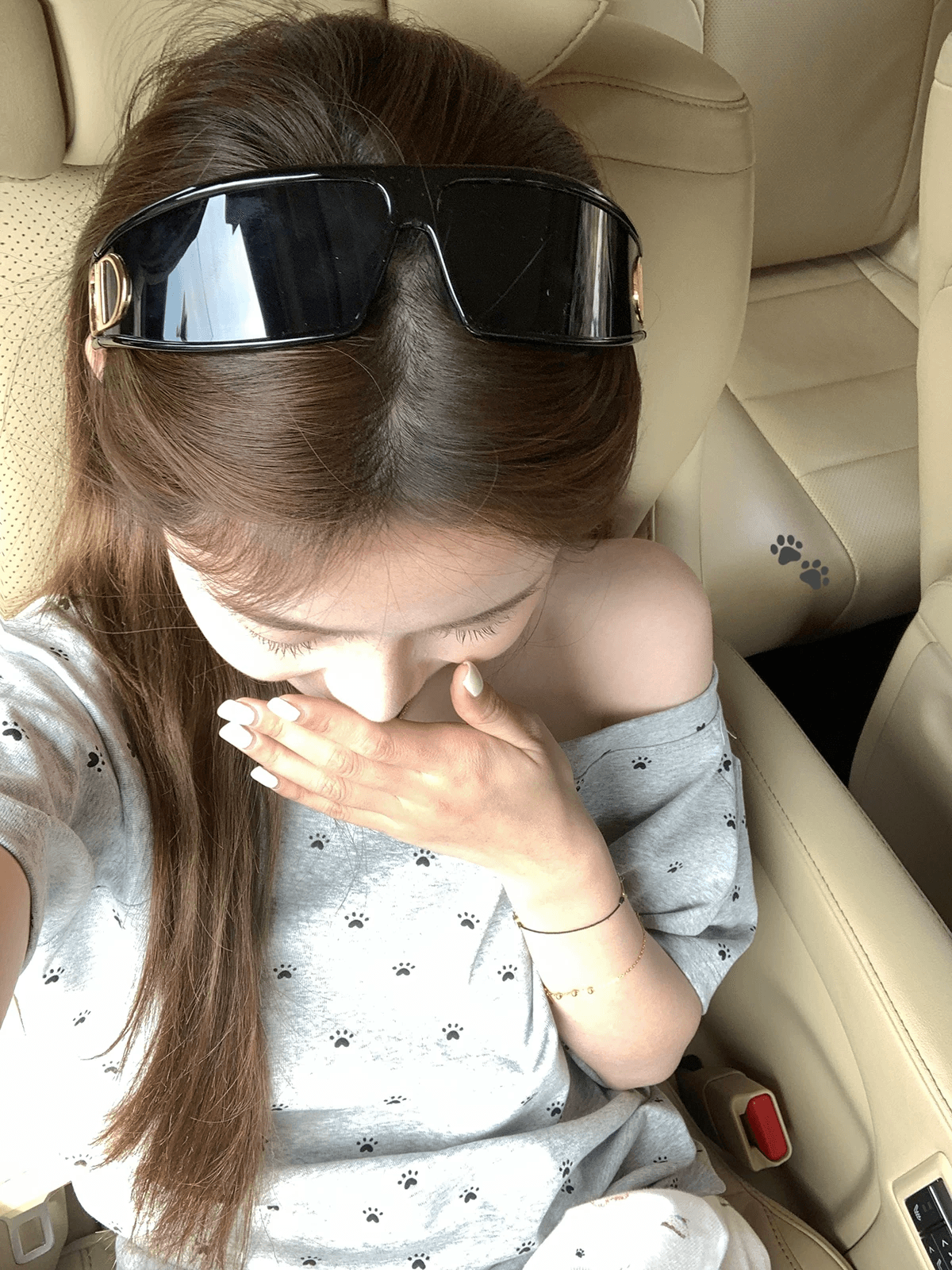 anneshop 개 클로 프린트 회색 루즈핏 비스듬한 어깨 티셔츠 여성 여름 핫걸 오프숄더 캐주얼 반팔 맨위