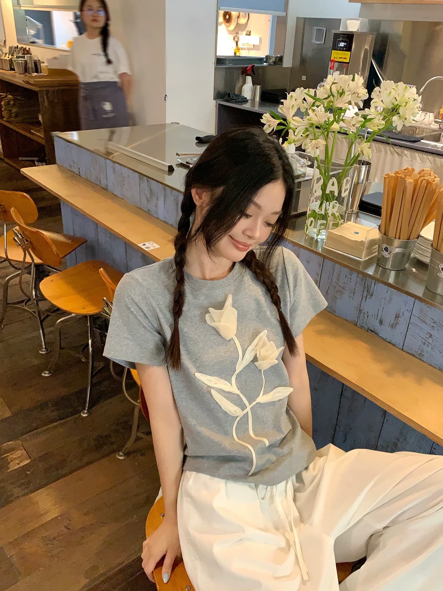 송 긍정적 인 En 회색 라운드 넥 긍정적 인 어깨 반팔 티셔츠 여성 여름 새로운 루즈핏 쇼트 스타일 슬림해 보이는 반소매 한 첨부 된 의류 상세 이미지 5