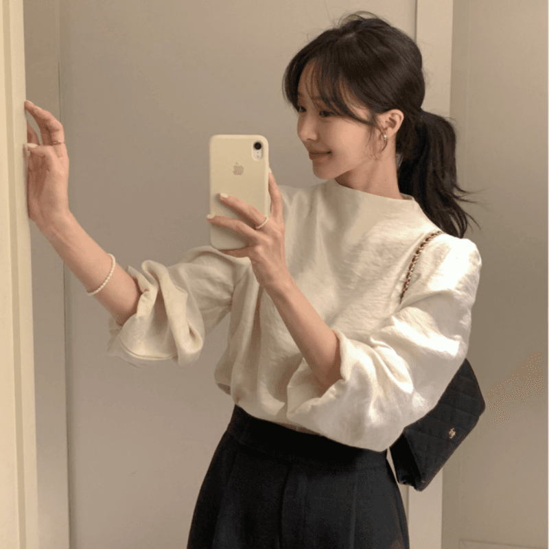 프랑스식 레트로 고급 센스 외국 가스 품격 미니멀리즘 다용도 긴팔 라운드 넥 거품 소매 단색 셔츠 맨위 여성 트렌디 상세 이미지 4