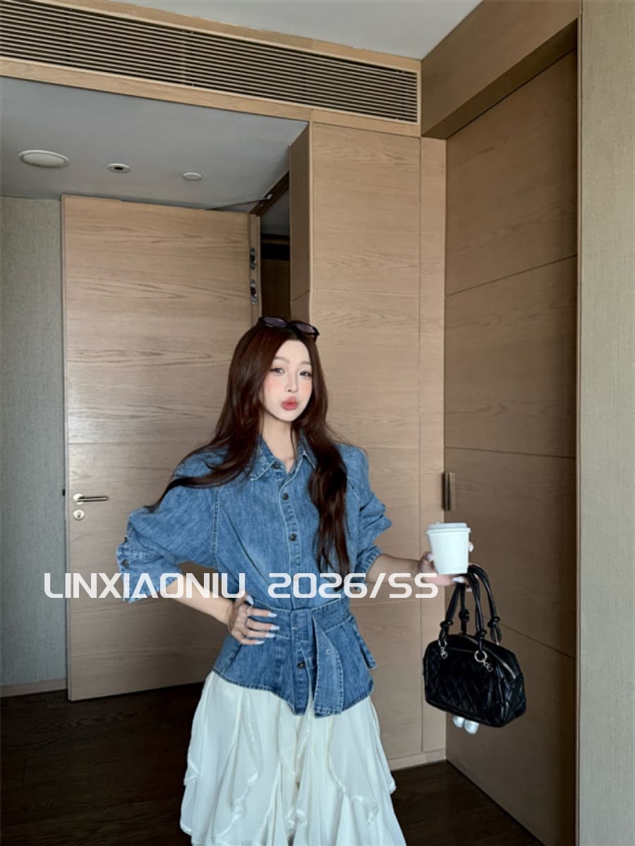 한 부서 품격 하늘색 데님 여성 셔츠 이른 봄 디자인 루즈핏 허리 수축 슬림해 보이는 벨트 맨위 이미지 4