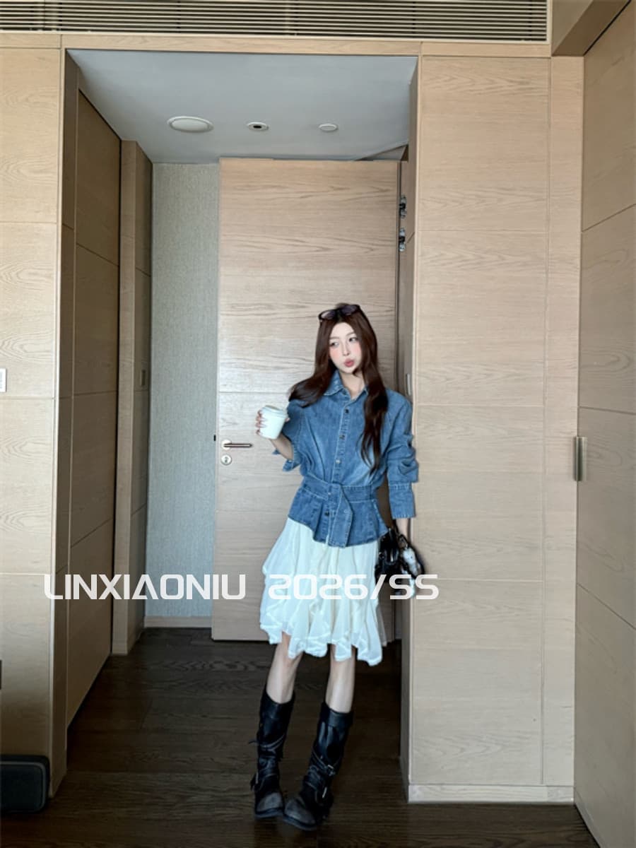 한 부서 품격 하늘색 데님 여성 셔츠 이른 봄 디자인 루즈핏 허리 수축 슬림해 보이는 벨트 맨위 이미지 2
