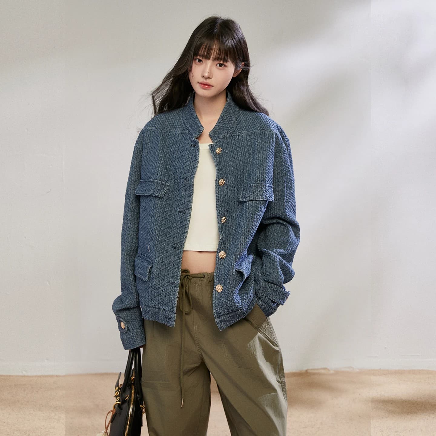 가을 새로운 진한 파란색 레트로 스탠드 칼라 데님 작은 샤넬 스타일 재킷 여성 레저 재킷 여성 상세 이미지 2