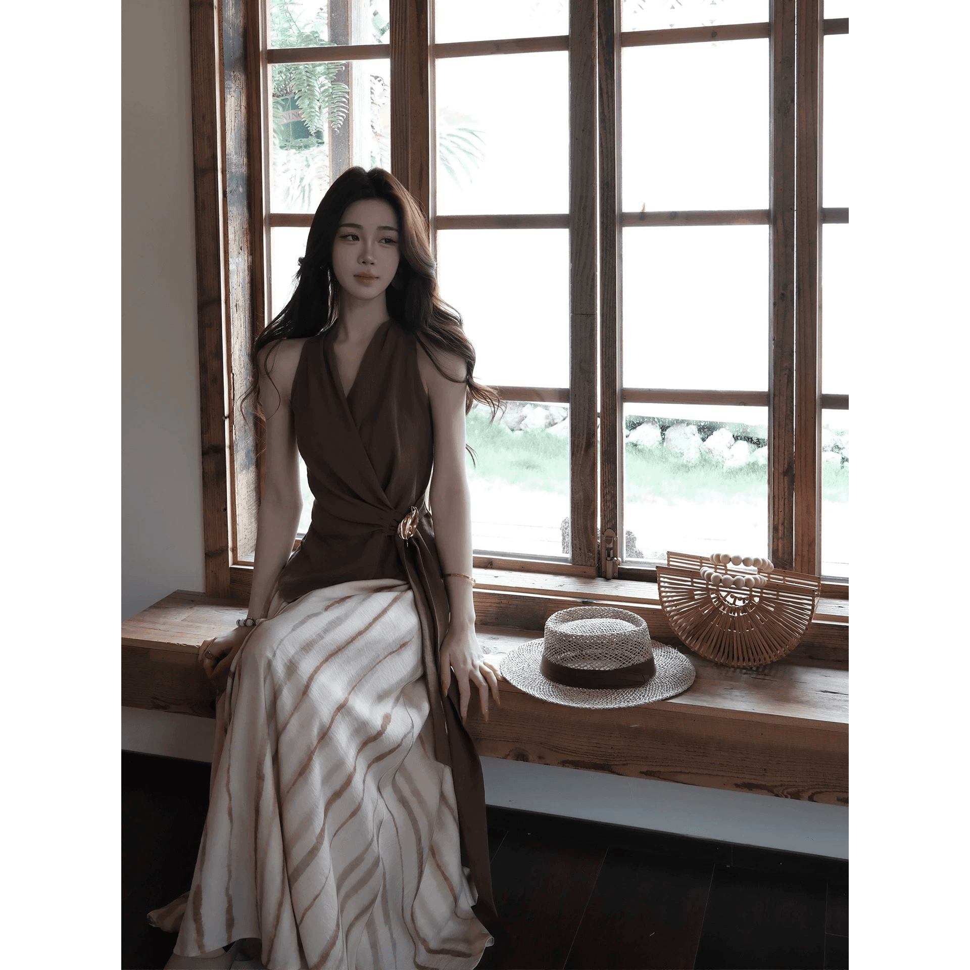 무쯔리 목자이 ~ 중 리 부드러운 바람 민소매 행침 목 십자가 V넥 레이스업 허리 수축 맨위 프린트 반신 치마 세트 여성 이미지 5