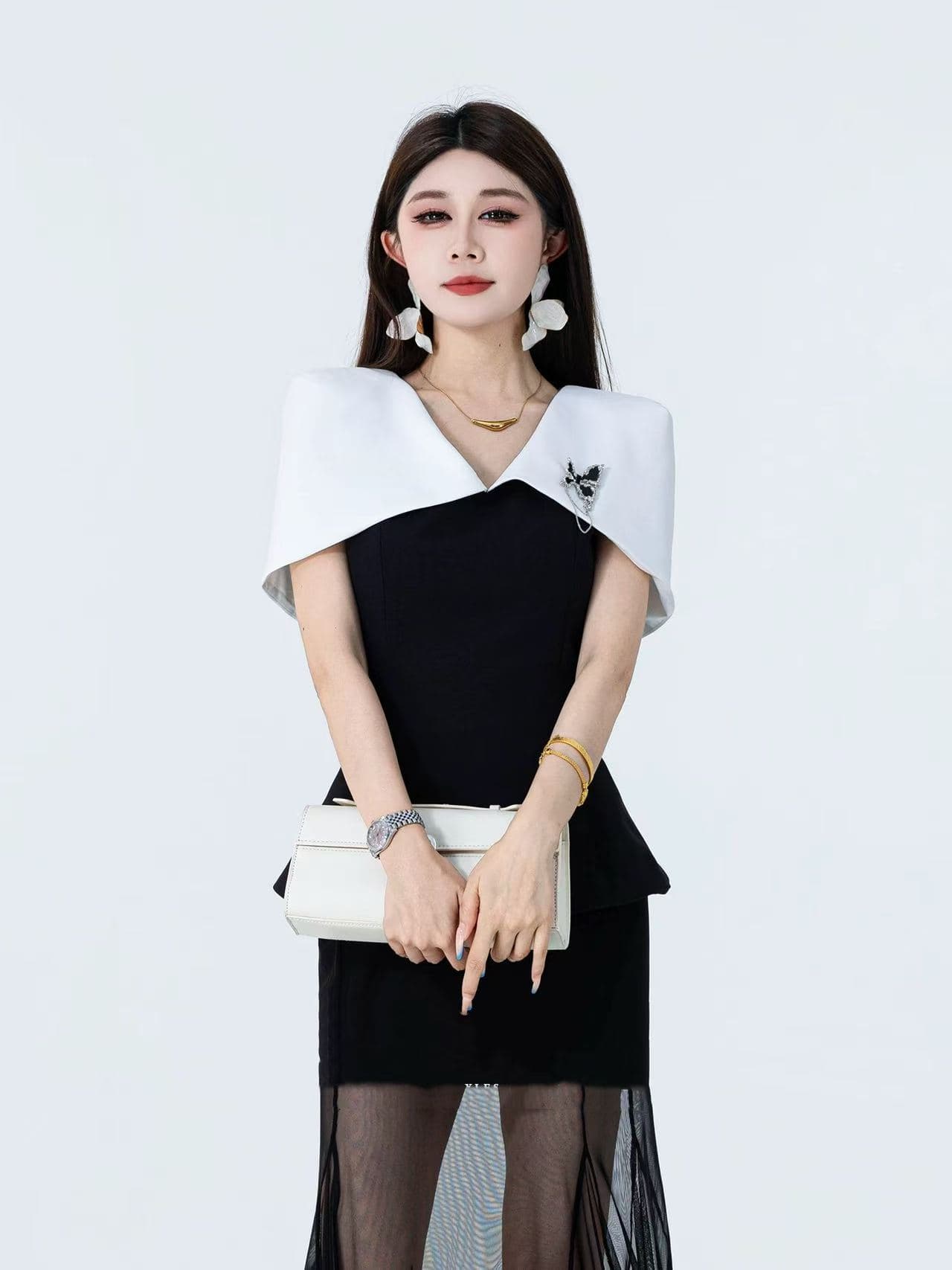 플로트 하나 여름 2026 여름 품격 패션 프랑스식 디자인 센스 배색 패치워크 맨위 반신 치마 세트 이미지 2