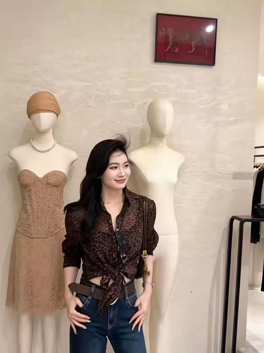 아메리칸 핫걸 레오파드 무늬 POLO 칼라 긴팔 여성 셔츠 여름 새로운 섹시함 품격 허리 수축 슬림해 보이는 패션 맨위 이미지 3