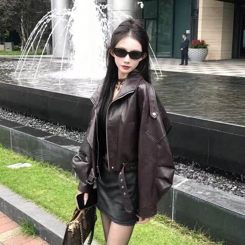 한 부서 튀김 거리 차가운 바람의 소리 튀김 거리 pu 가죽 재킷 재킷 맨위 핫걸 폴로 칼라 비대칭 짧은 여성 코트 가을 겨울 새로운 상세 이미지 5