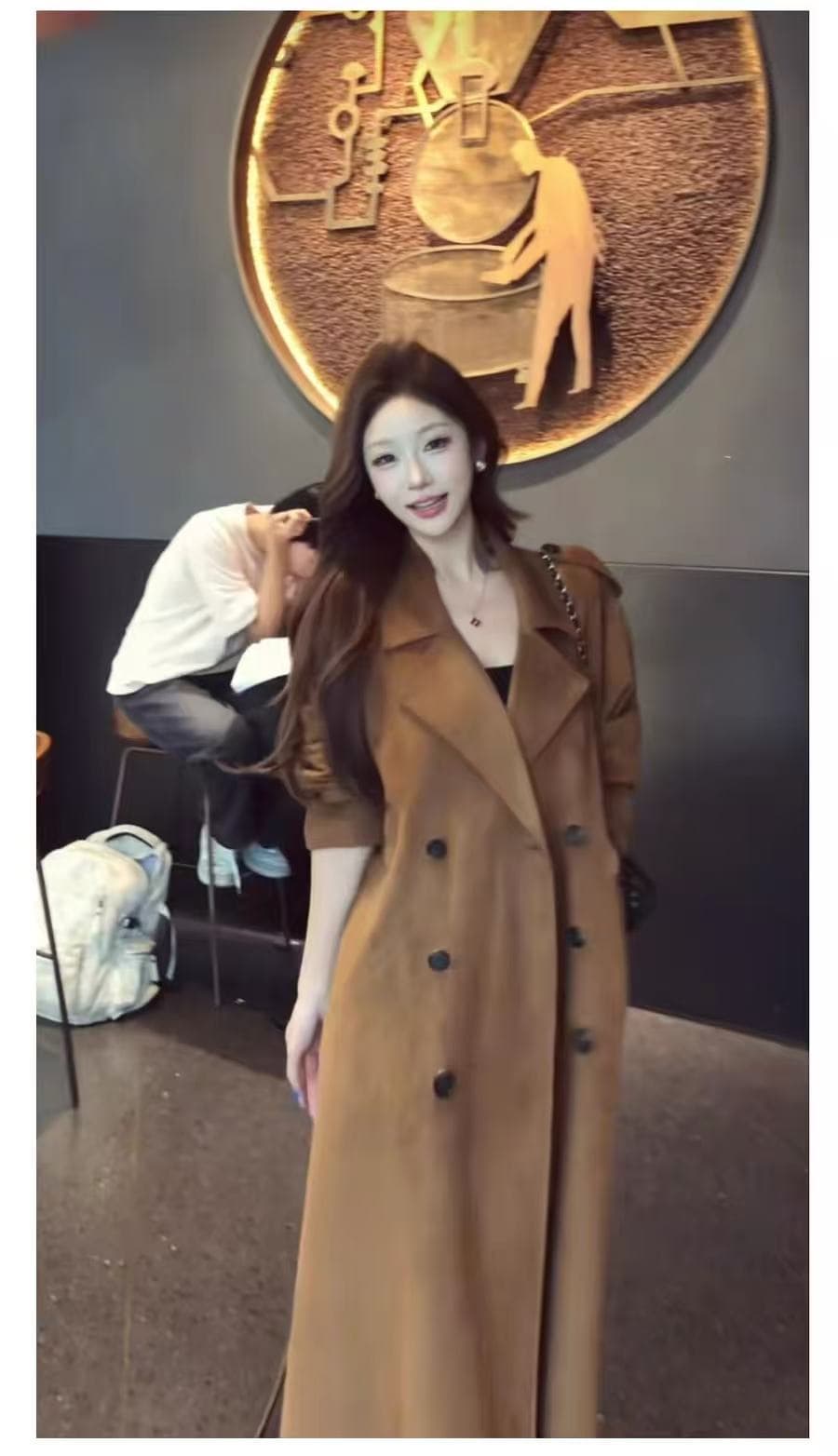 캐러멜 브라운 레트로 이중 버튼 스웨이드 원단 바람막이 여성 2026 봄 가을 중간 길이 레이스업 슬림해 보이는 고급 센스 재킷 상세 이미지 1