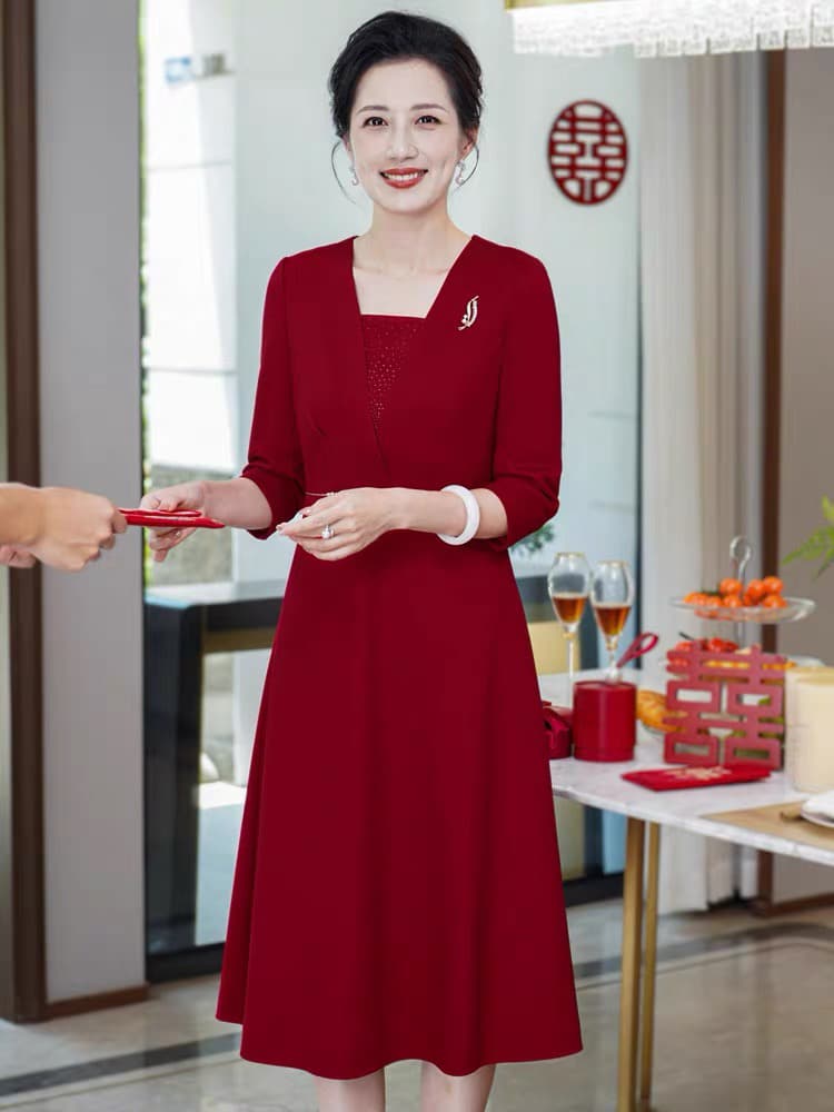 십월 안녕하세요. 시어머니 결혼 연회 로드 중 옷 2026 빨간색 아들 매듭 결혼식 안녕하세요. 엄마 예복 고급 드레스 상세 이미지 3