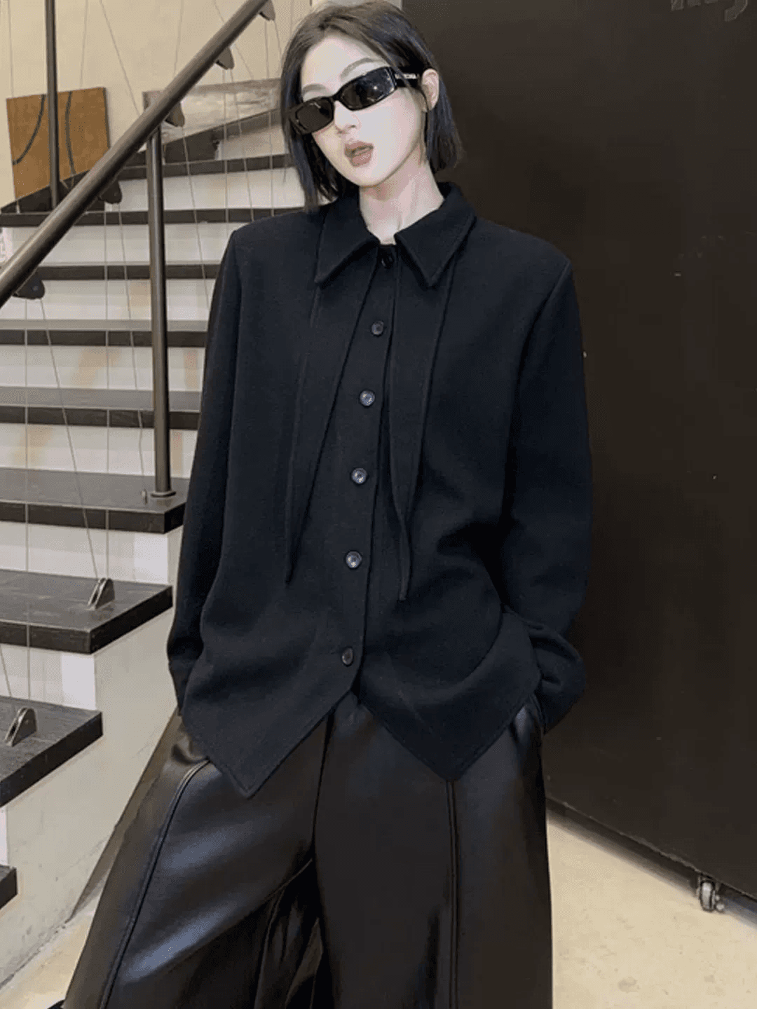 검정색 두꺼운 연삭 털 긴팔 POLO 칼라 여성 셔츠 가을 겨울철 디자인 센스 작은 대중 루즈핏 패션 연령 감소 맨위 상세 이미지 4