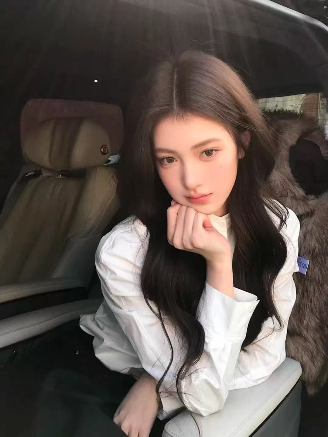 2026 봄 새로운 작은 청신 연령 감소 빛 럭셔리 작은 대중 아니요 명중 섹션 부드러운 연령 감소 품격 화이트 셔츠 맨위 이미지 2