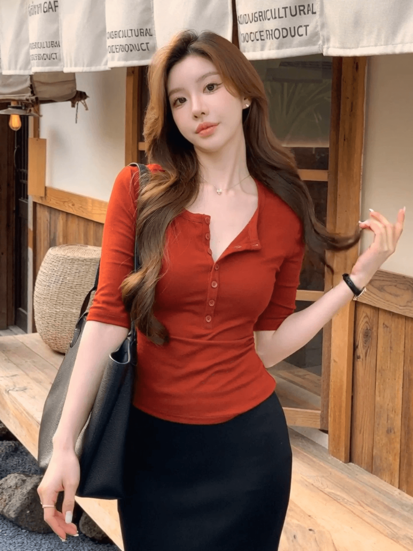 한 부서 핫걸 자이언트 잘 생긴 ~ 중 빨간색 쇼트 스타일 맨위 여성 2026 여름 새로운 반팔 티셔츠 디자인 센스 작은 대중 이미지 2