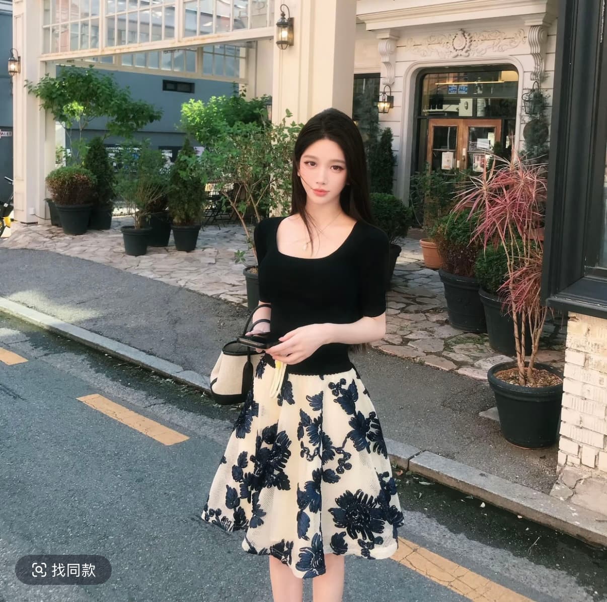 프랑스식 작은 대중 디자인 u 칼라 중간 소매 조끼 맨위 화이트 자수 꽃 몸매 가꾸기 슬림해 보이는 한 마디 반신 스커트 투피스 세트