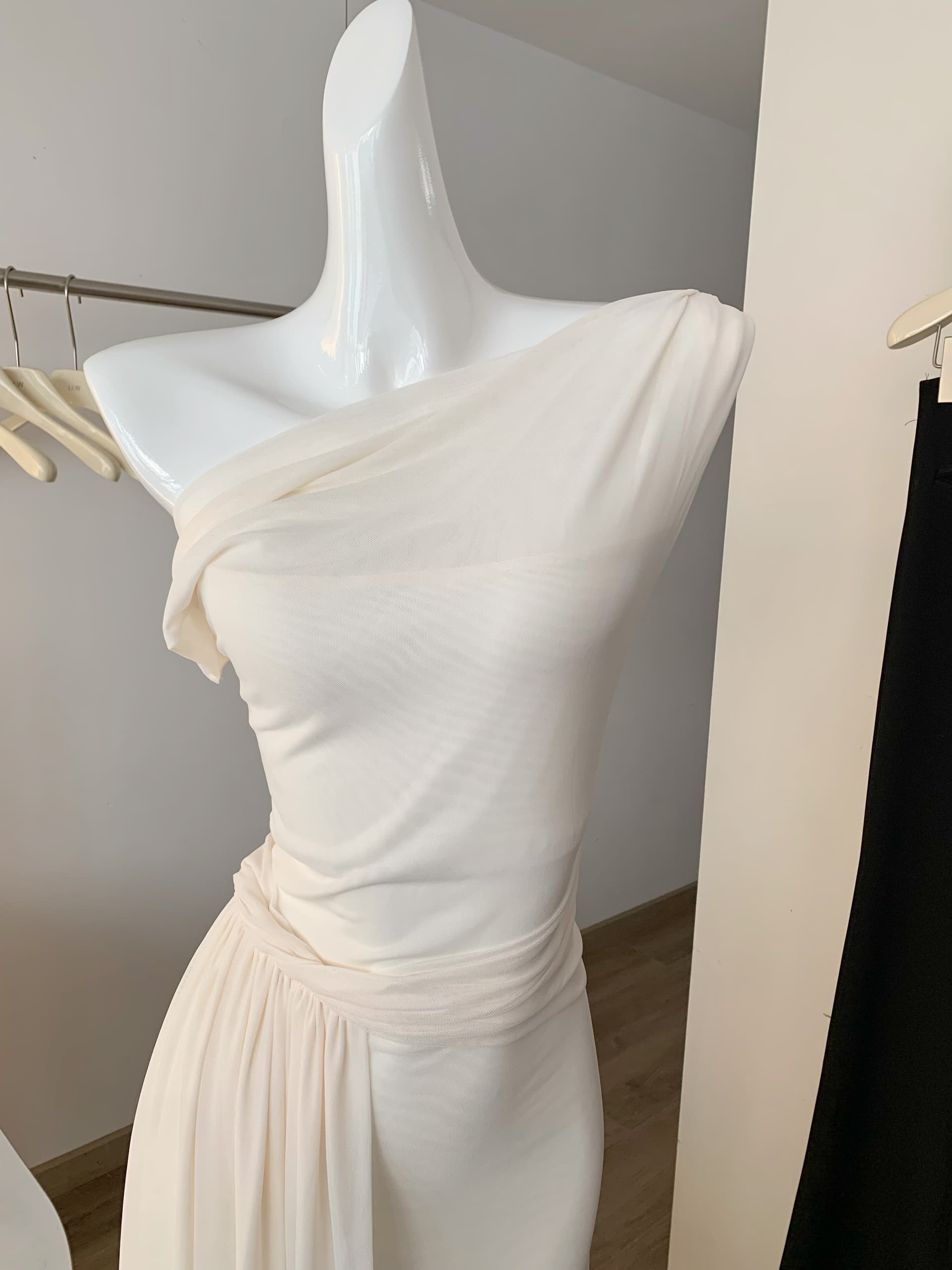 하나부터 순간 방랑 상어 사람들 순수한 욕망 바람 망사 비스듬한 칼라 여성 드레스 몸매 가꾸기 허리 수축 슬림해 보이는 타이트 스커트 이미지 3