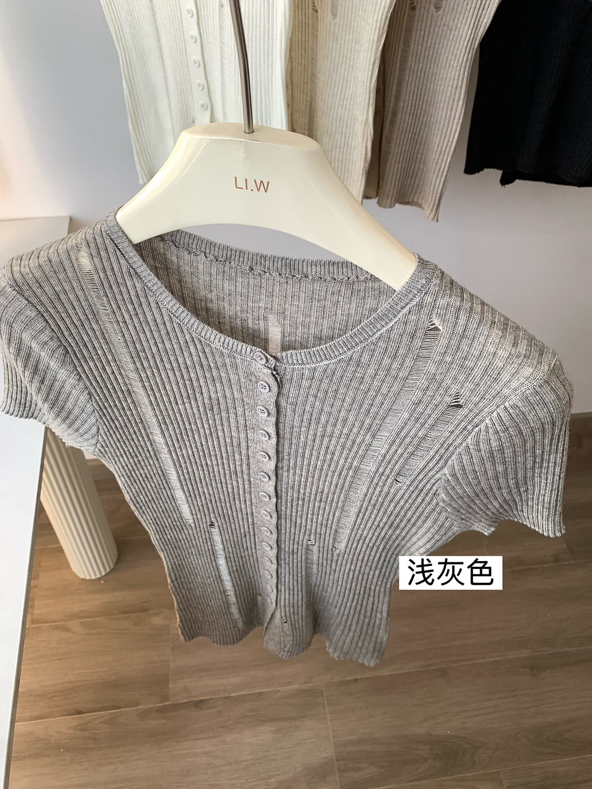 주황색 소다 이른 가을 새로운 한 부서 홀로우 아웃 자카드 연령 감소 라운드 넥 티셔츠 여성 슬림해 보이는 반팔 맨위 상세 이미지 17