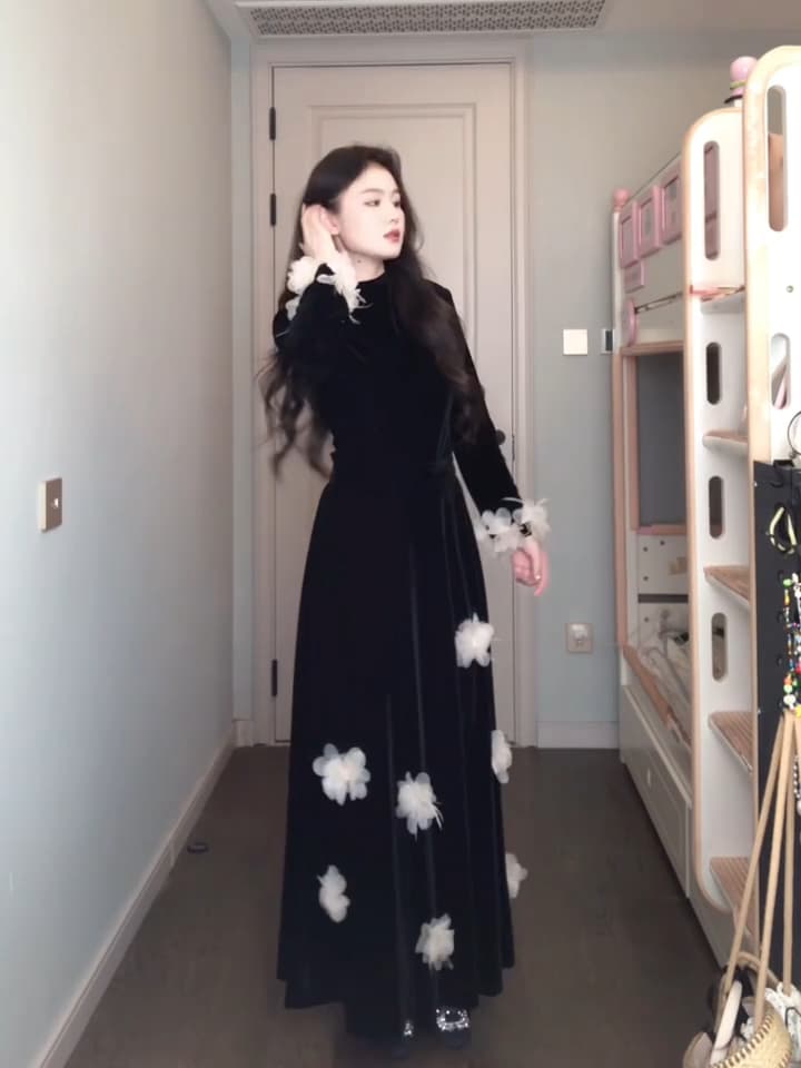 빅 사이즈 부유 한 가족 천 금빛 바람 검정색 벨벳 세트 드레스 여성 가을 겨울철 3 차원 꽃 고급 센스 품격 롱 스커트 이미지 5