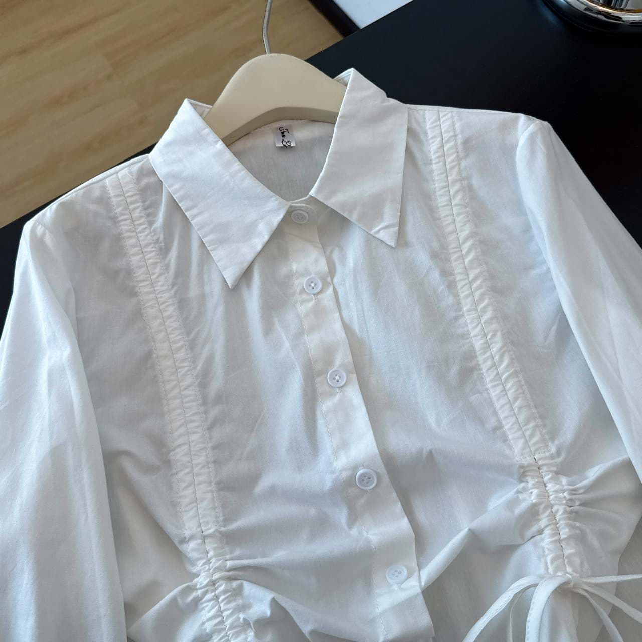 한국 스타일 불규칙 펌프 Pleat POLO 칼라 긴팔 여성 셔츠 가을 얇은 스타일 디자인 센스 허리 수축 품격 재킷 맨위 상세 이미지 2