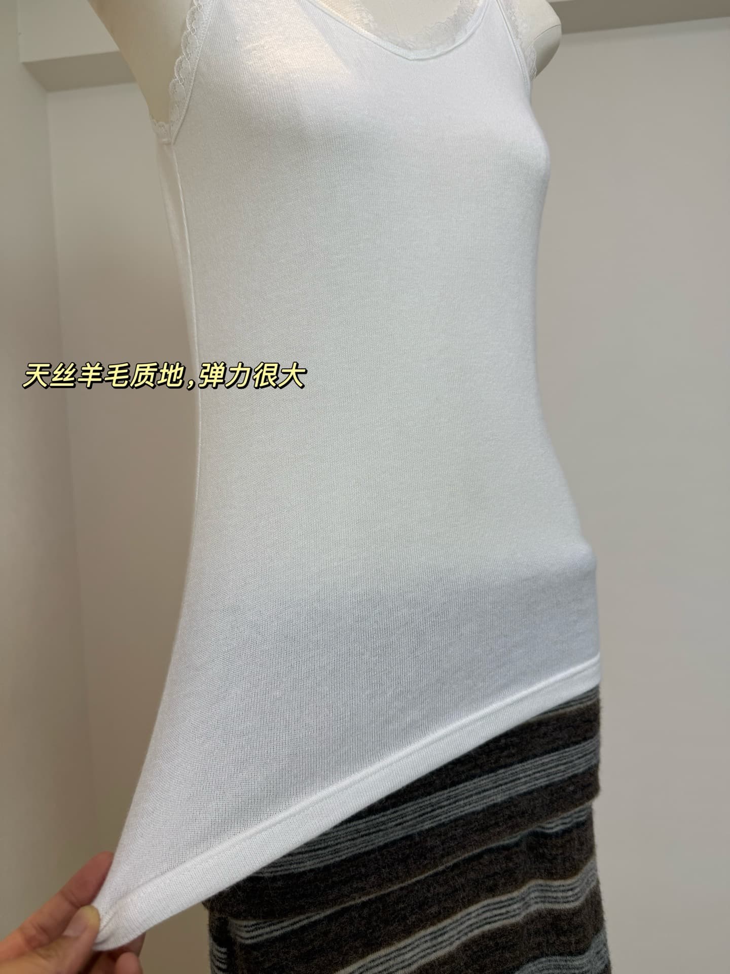 레이스 레이스 니트 캐미솔 몸매 가꾸기 슬림해 보이는 만나는 인사이드 가져 가라. 민소매 맨위 상세 이미지 6