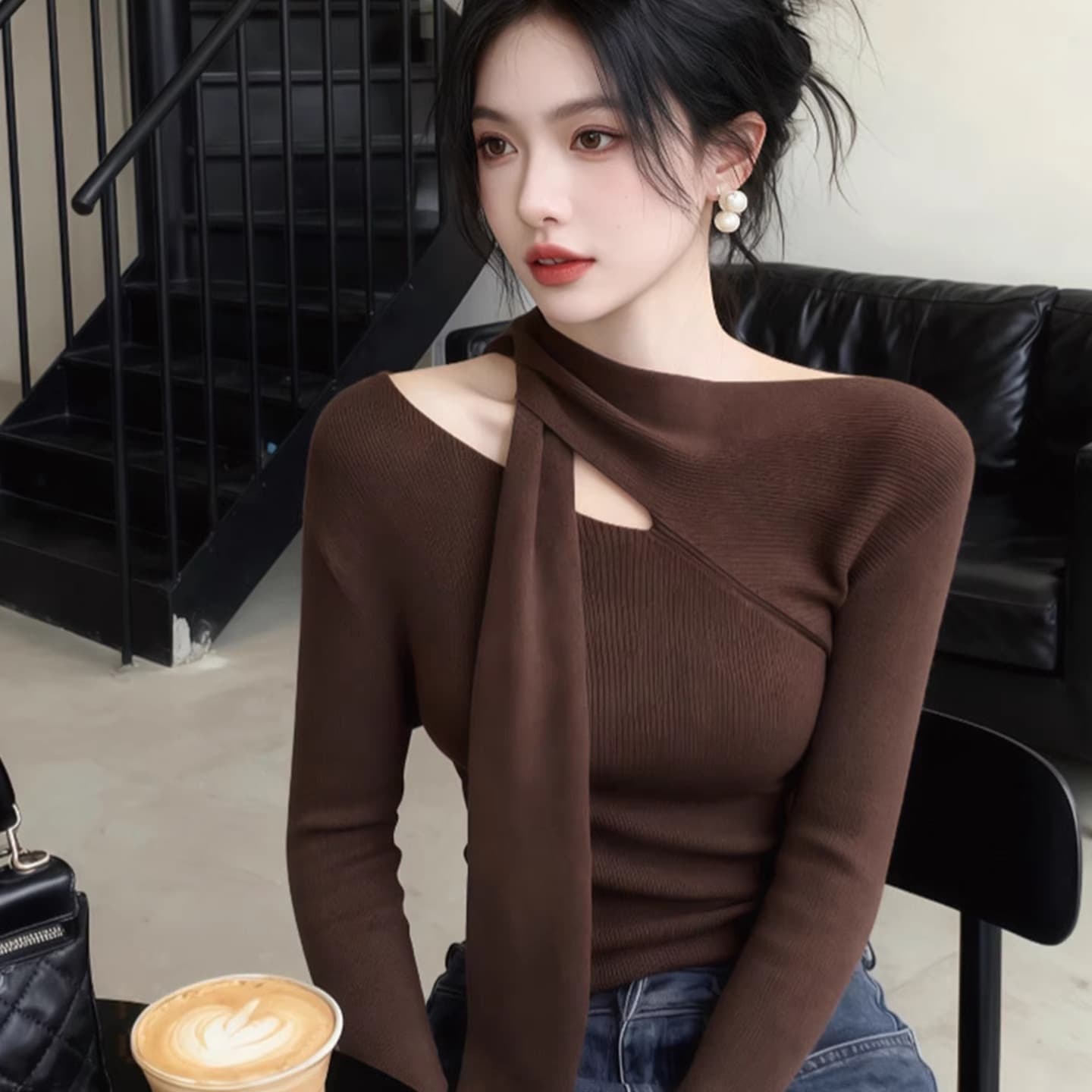 이른 가을 새로운 착용 가져 가라. 몸매 가꾸기 슬림해 보이는 긴팔 티셔츠 기본 셔츠 맨위 2026 년 가을 겨울 커피 색상 니트 여성 의류