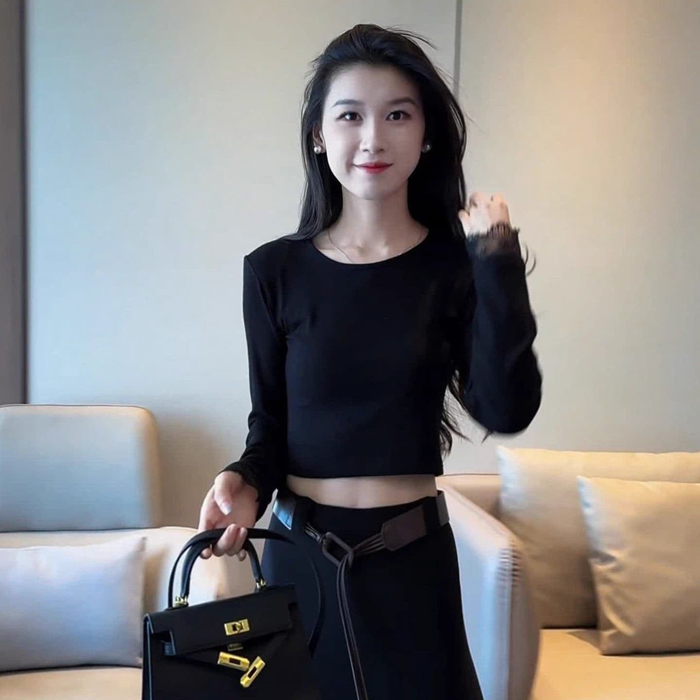 40 차가운 실크 차가운 면 봄 가을 새로운 검정색 슬림해 보이는 뒤로 홀로우 아웃 레이스 조각 티셔츠 여성 품격 다용도 상세 이미지 7