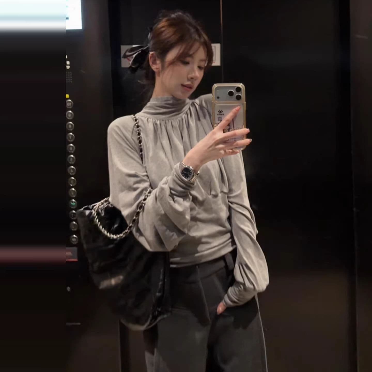 뒤에 나비 매듭 회색 디자인 센스 긴팔 티셔츠 맨위 여성 봄 작은 대중 Chic 주름 허리 수축 기본 셔츠 이미지 3