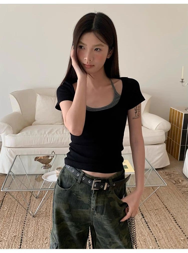 검정색 페이크 레이어드 반팔 티셔츠 여성 2026 여름 새로운 디자인 센스 chic 한 부서 착용 가져 가라. 행침 목 쇼트 스타일 맨위 상세 이미지 8