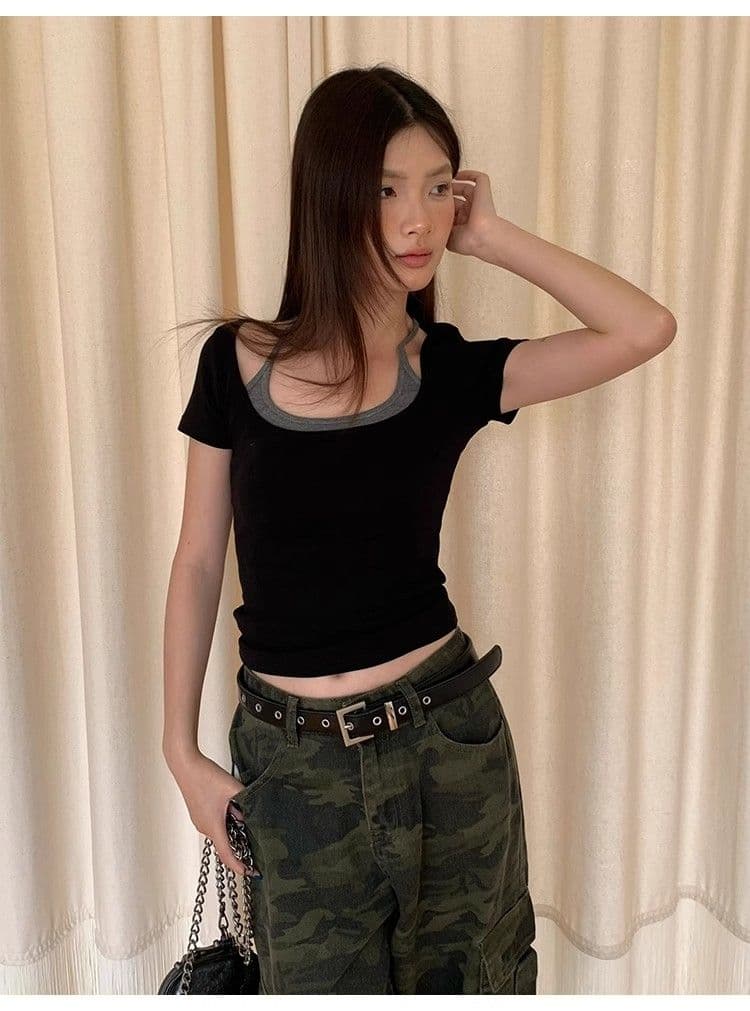 검정색 페이크 레이어드 반팔 티셔츠 여성 2026 여름 새로운 디자인 센스 chic 한 부서 착용 가져 가라. 행침 목 쇼트 스타일 맨위 상세 이미지 13