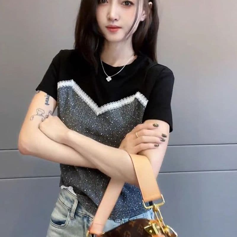 2026 여름 새로운 라운드 넥 긍정적 인 어깨 패션 패치워크 배색 반팔 티셔츠 여성 연령 감소 캐주얼 페이크 레이어드 맨위 이미지 5