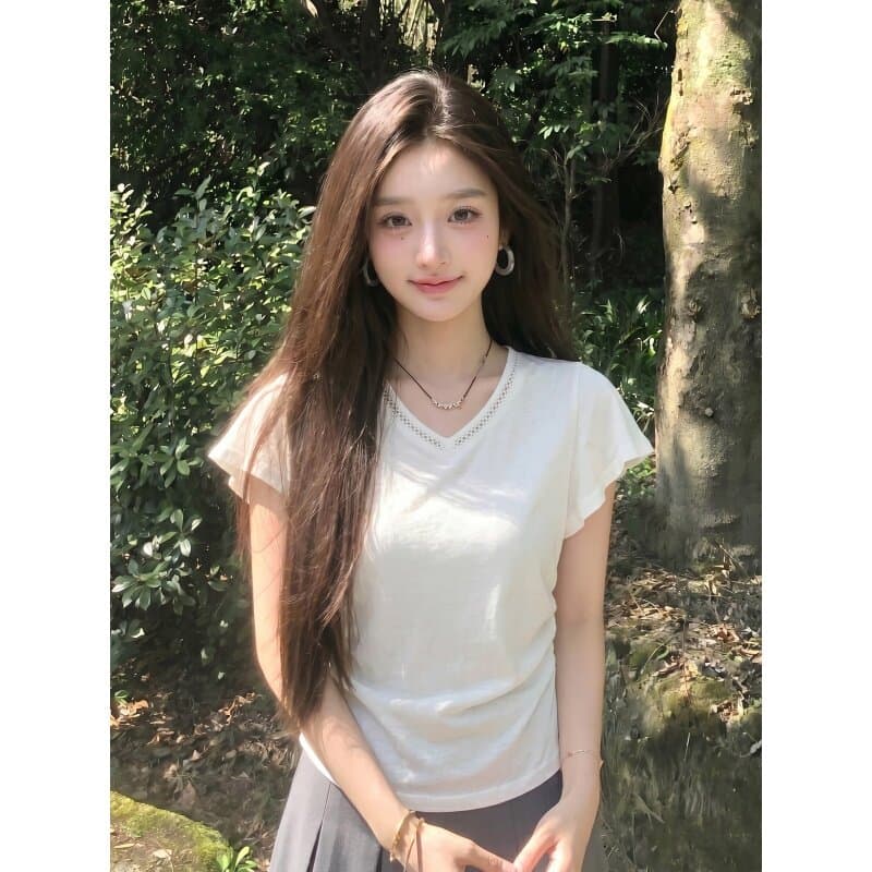 눈꽃 면 빅 사이즈 한 부서 홀로우 아웃 V넥 반팔 티셔츠 여성 여름 2026 새로운 몸매 가꾸기 디자인 센스 맨위 상세 이미지 2