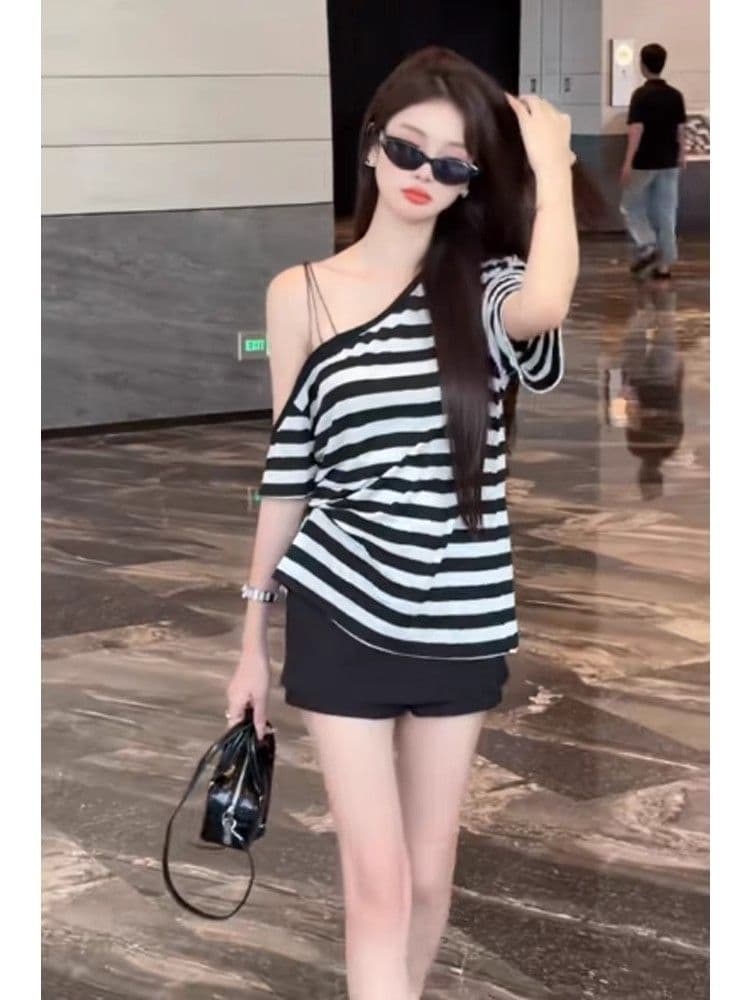 느긋한 불규칙 어깨 디자인 스트라이프 스트랩 비스듬한 어깨 티셔츠 여름 달콤한 핫걸 Chic 반팔 맨위 여성 트렌디 상세 이미지 4
