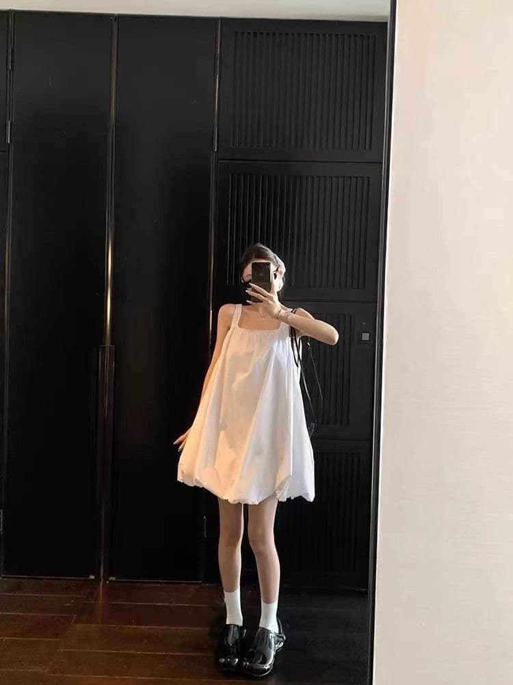 단색 미니멀리즘 화이트 꽃밭 조끼 스커트 여성 여름 새로운 루즈핏 드레스 캐주얼 A라인 스커트 작은 대중 치마 상세 이미지 4