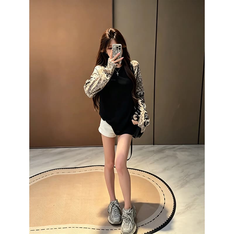 눈꽃 면 아메리칸 산스크리트어 알파벳 레오파드 무늬 긴팔 티셔츠 루즈핏 경량 블라우스 캐주얼 느긋한 맨위 상세 이미지 6