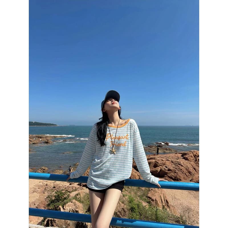 한 부서 느긋한 바람 비스듬한 어깨 라운드 넥 긴팔 티셔츠 여성 26 여름 새로운 블루 화이트 배색 스트라이프 루즈핏 다용도 맨위 상세 이미지 1