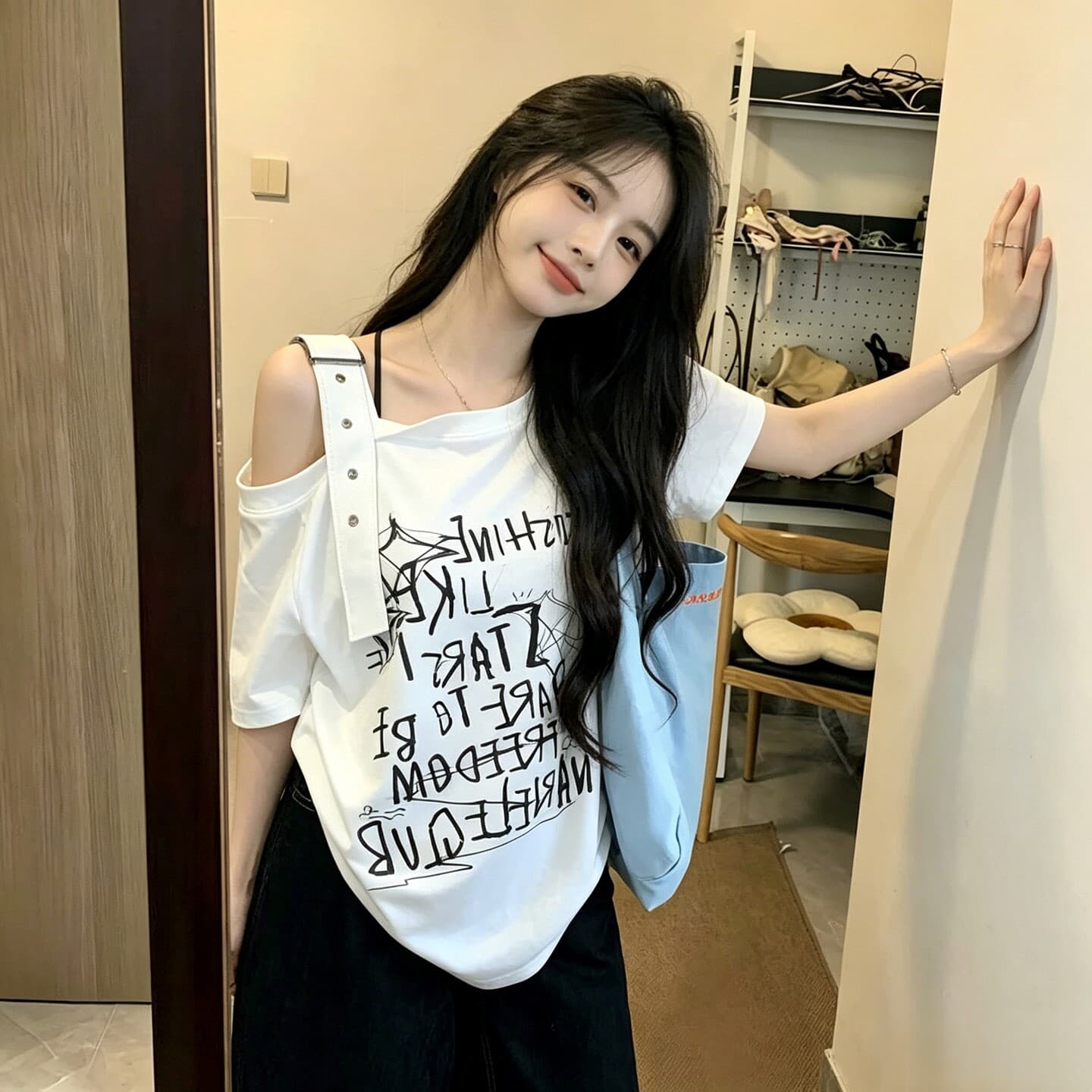40 차가운 실크 차가운 면 디자인 센스 작은 대중 슬립 비스듬한 칼라 오프숄더 반팔 티셔츠 여성 아메리칸 루즈핏 맨위 이미지 3