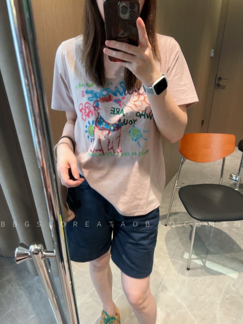 눈꽃 면 65 면 35 폴리 에스터 낙서 프린트 반팔 티셔츠 여성 여름 새로운 루즈핏 섹션 라운드 넥 반소매 맨위 상세 이미지 4