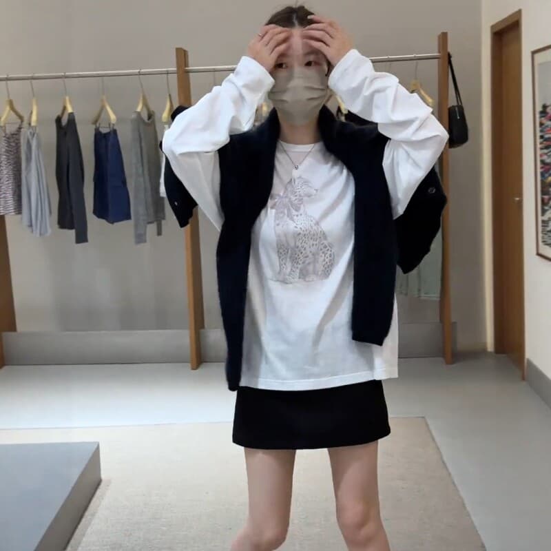 눈꽃 면 70 면 30 폴리 에스터 한 부서 느긋한 바람 프린트 긴팔 티셔츠 여성 가을 새로운 루즈핏 슬림해 보이는 맨위 상세 이미지 5
