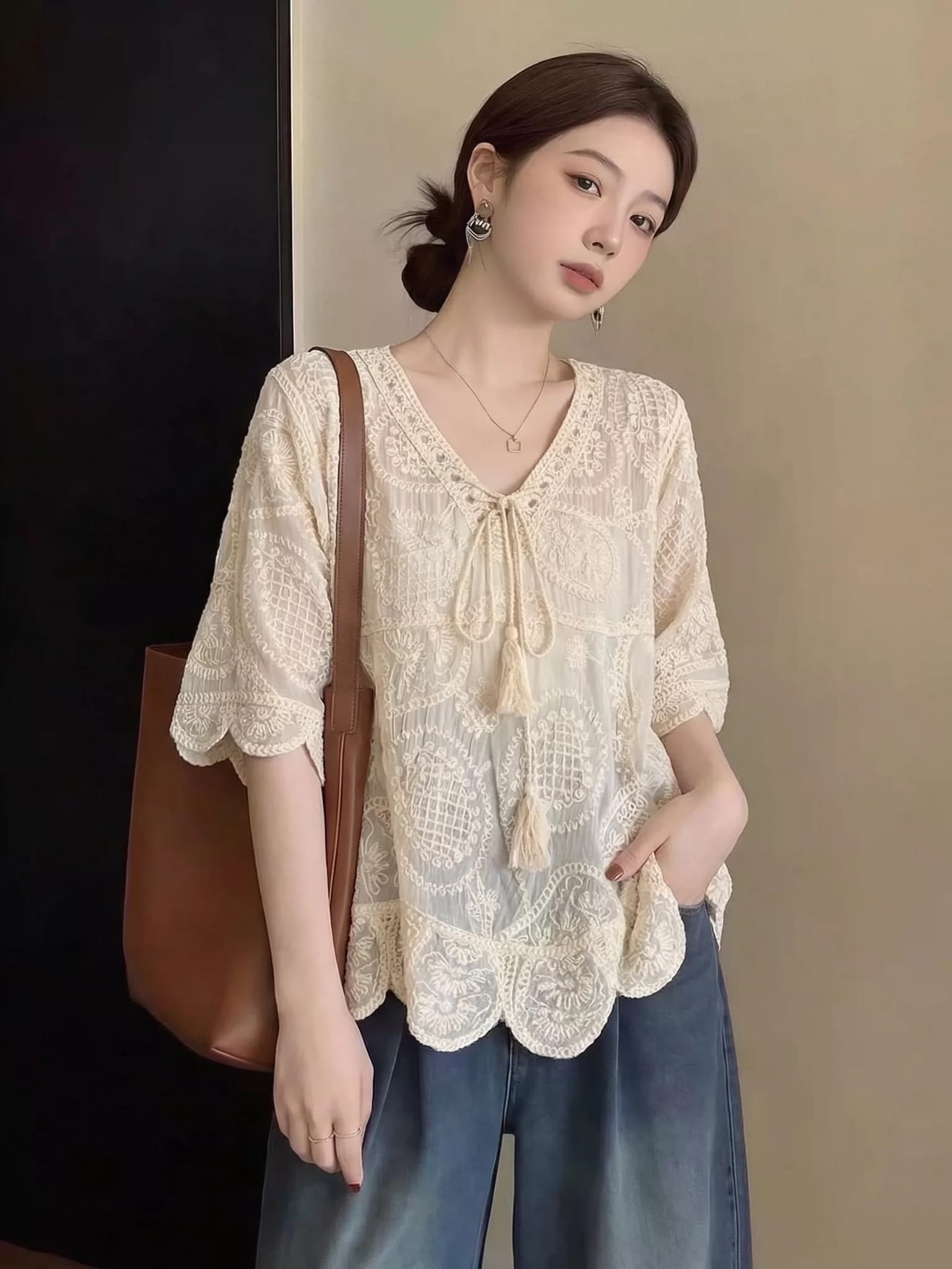 보헤미안 바람 V넥 긍정적 인 어깨 반팔 레이스 셔츠 여성 2026 봄 여름 새로운 빅 사이즈 지방 mm 휴가 바람 맨위 상세 이미지 3
