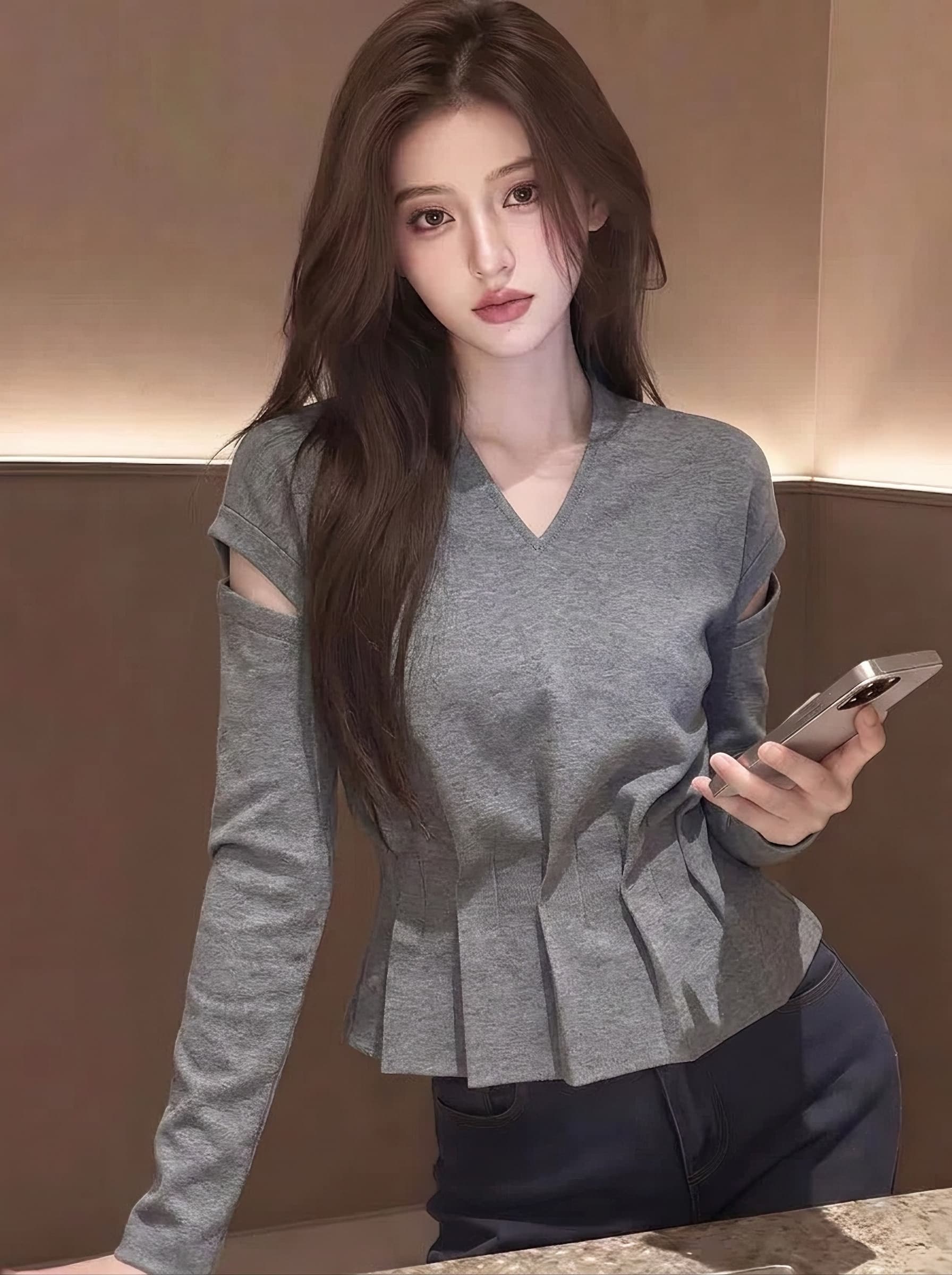 부드러운 절묘한 회색 여성 셔츠 2026 가을 겨울 달콤함 V넥 허리 수축 플리츠 디자인 센스 긴팔 다용도 맨위 이미지 3