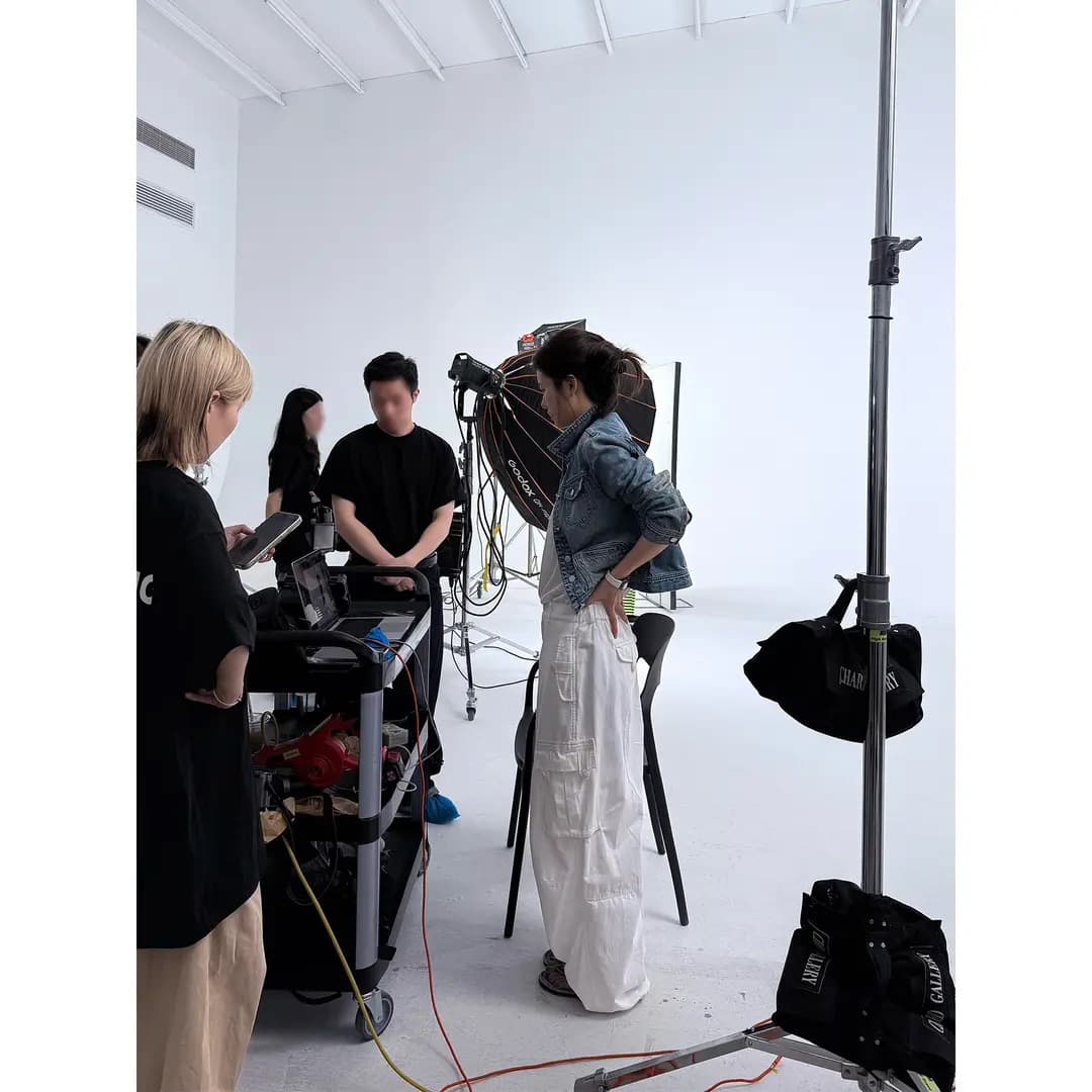 peachzhou 레트로 워싱 블루 기타 주머니 루즈핏 폴로 칼라 니스 짧은 여성 데님 재킷 6xw22050 이미지 5